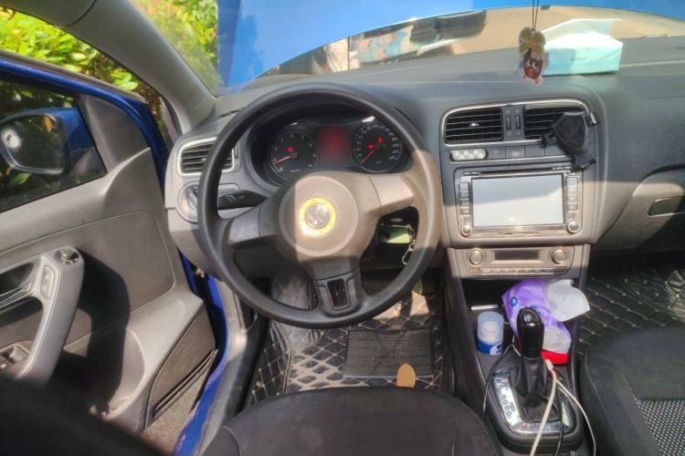 Used Volkswagen Polo 2013 1.6L Automatic Comfort Edition Steering Wheel