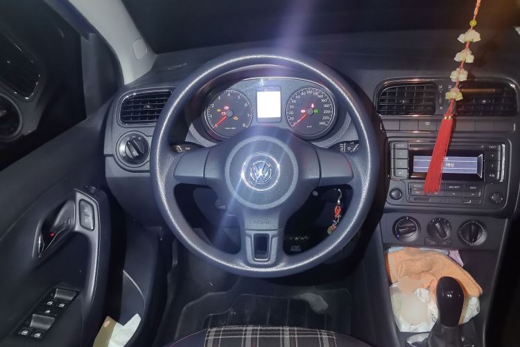 Used Volkswagen Polo 2013 1.6L Automatic Comfort Edition Steering Wheel