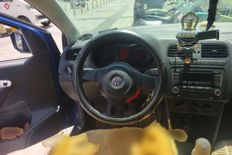 Used Volkswagen Polo 2013 1.4L Manual Fashion Edition Steering Wheel
