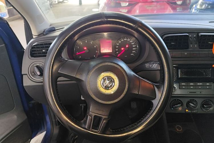 Used Volkswagen Polo 2013 1.4L Manual Fashion Edition Steering Wheel