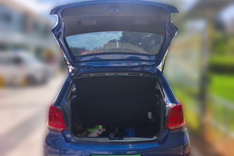 Used Volkswagen Polo 2013 1.4L Manual Fashion Edition Trunk
