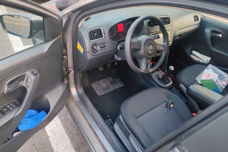 Used Volkswagen Polo 2013 1.6L Manual Comfort Edition Driver Seat