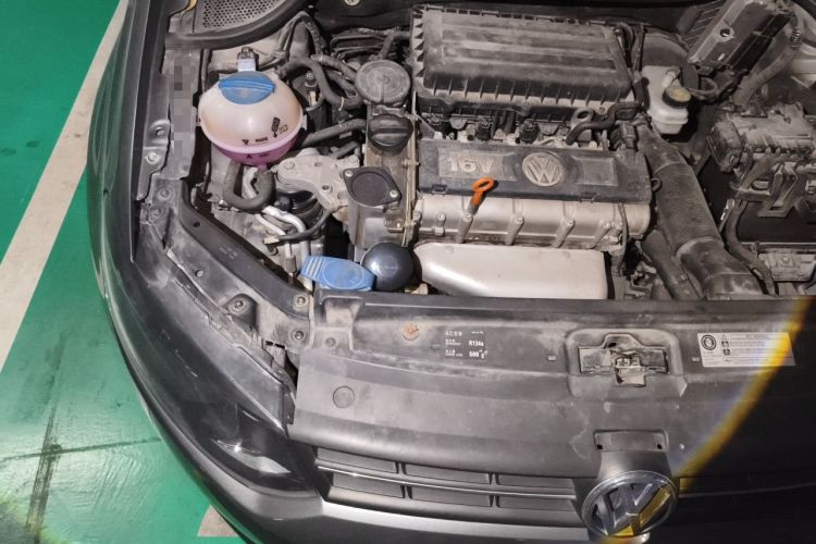 Used Volkswagen Polo 2013 1.4L Manual Fashion Edition Engine Bay Right