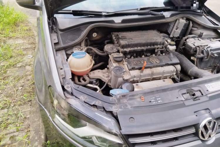Used Volkswagen Polo 2013 1.4L Automatic Comfort Edition Engine Bay Right