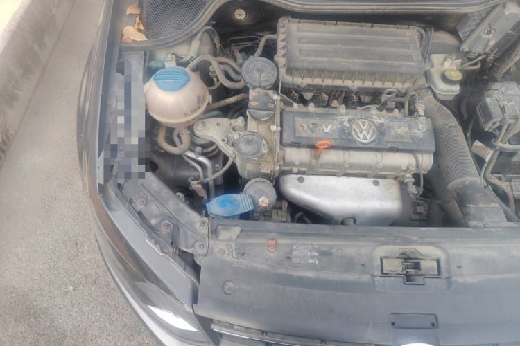 Used Volkswagen Polo 2013 1.4L Manual Fashion Edition Engine Bay Right