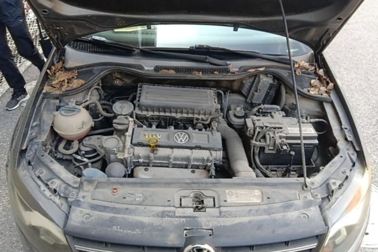 Used Volkswagen Polo 2013 1.6L Automatic Comfort Edition Engine Bay