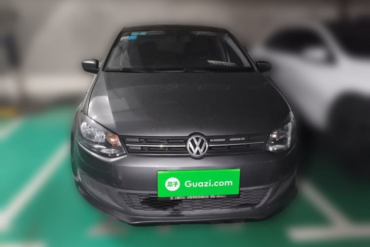 Used Volkswagen Polo 2013 1.4L Manual Fashion Edition Front