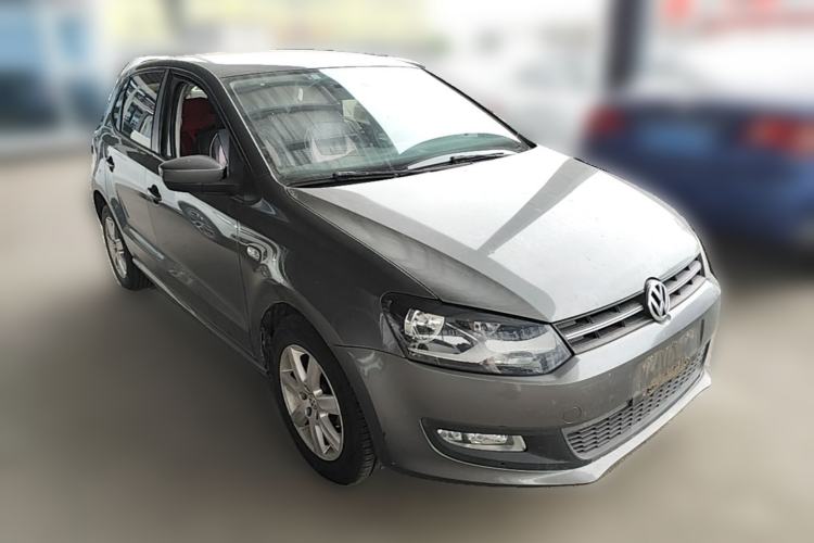 Used Volkswagen Polo 2013 1.6L Automatic Comfort Edition Front Right 45 Deg