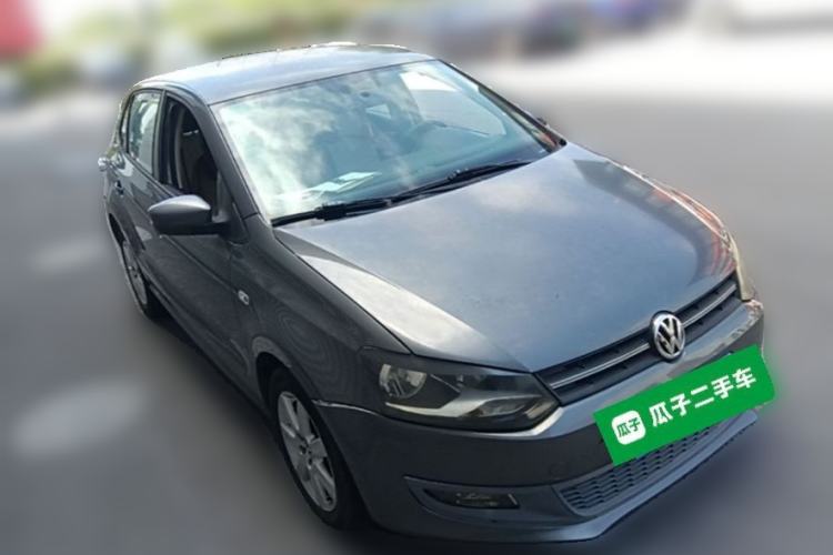 Used Volkswagen Polo 2013 1.6L Automatic Comfort Edition Front Right 45 Deg