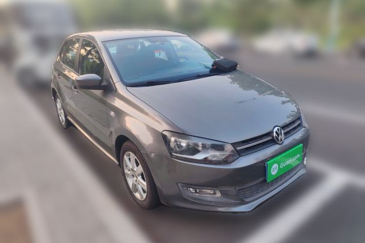 Used Volkswagen Polo 2013 1.6L Manual Comfort Edition Front Right 45 Deg
