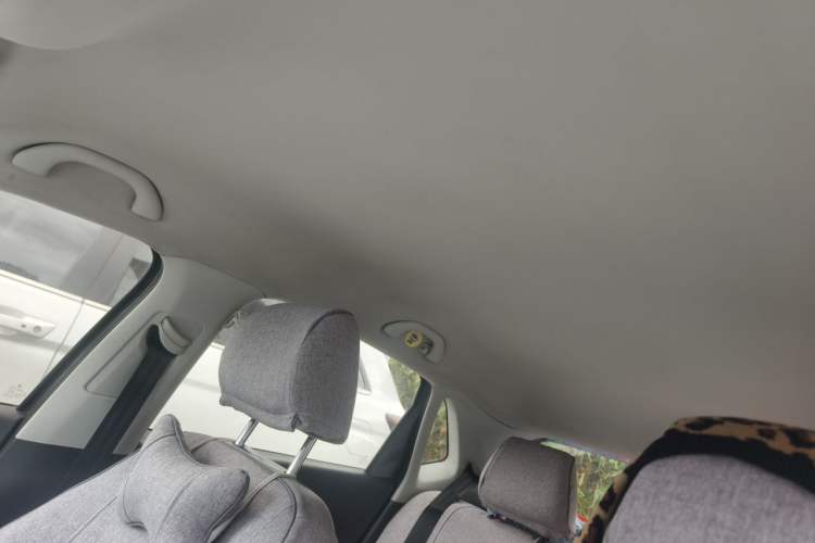 Used Volkswagen Polo 2013 1.4L Manual Fashion Edition Headliner