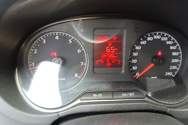 Used Volkswagen Polo 2013 1.6L Automatic Comfort Edition Instrument Cluster