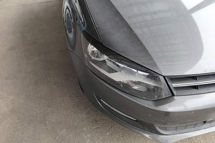 Used Volkswagen Polo 2013 1.6L Automatic Comfort Edition Right Front Headlight