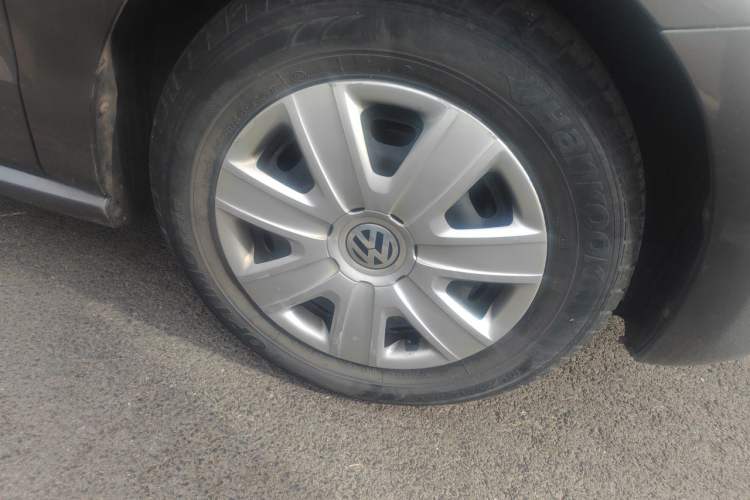 Used Volkswagen Polo 2013 1.4L Manual Fashion Edition Right Front Wheel Hub