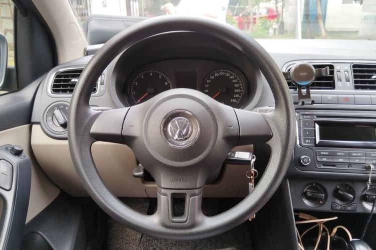 Used Volkswagen Polo 2013 1.4L Automatic Comfort Edition Steering Wheel