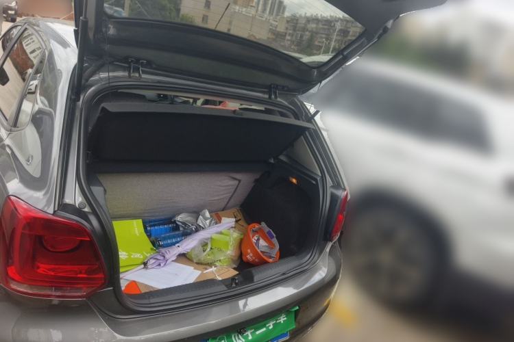 Used Volkswagen Polo 2013 1.4L Manual Fashion Edition Trunk