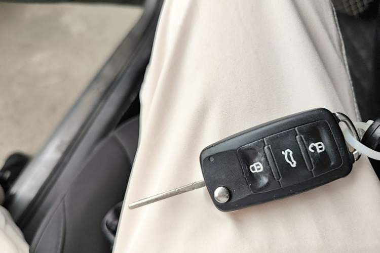 Used Volkswagen Polo 2013 1.6L Automatic Comfort Edition Vehicle Key