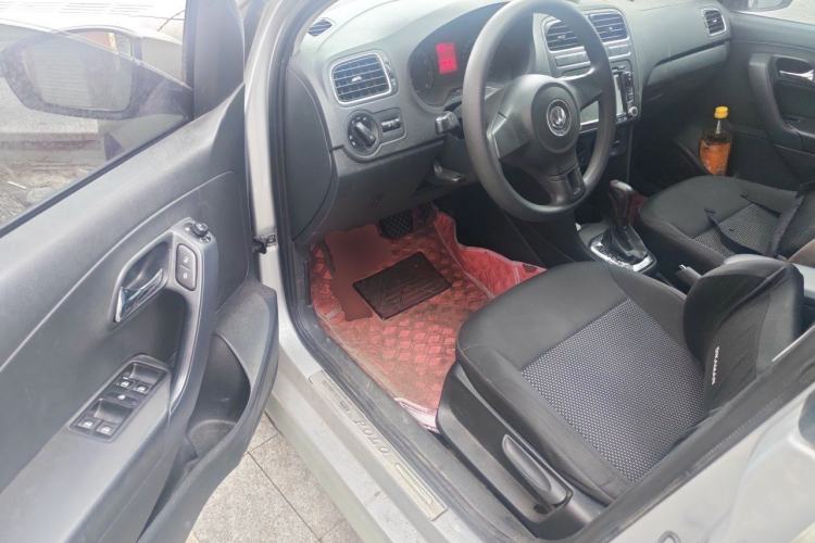 Used Volkswagen Polo 2013 1.6L Automatic Comfort Edition Driver Seat