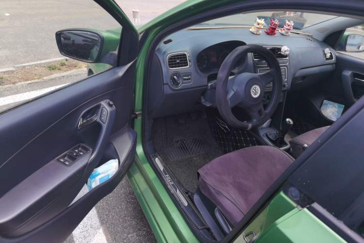 Used Volkswagen Polo 2013 1.4L Manual Comfort Edition Driver Seat