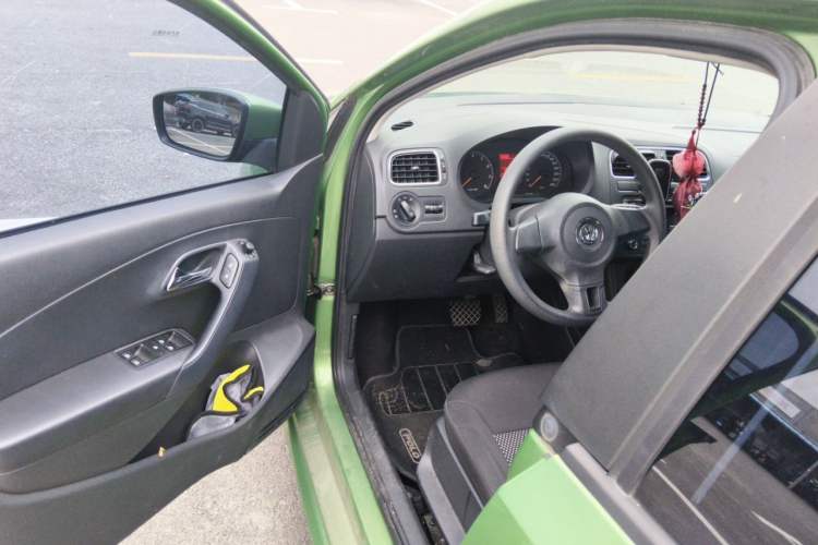Used Volkswagen Polo 2013 1.6L Automatic Comfort Edition Driver Seat