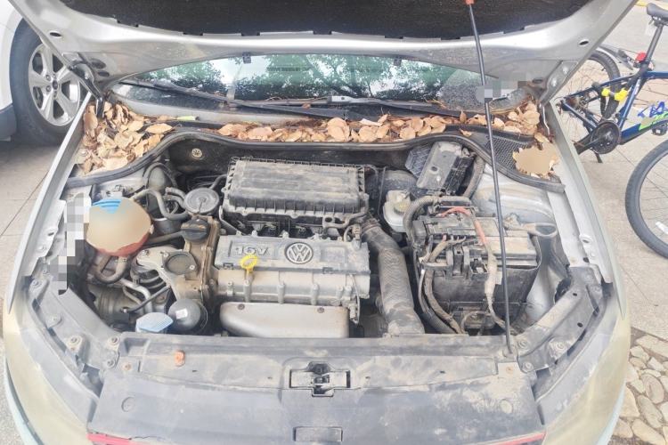 Used Volkswagen Polo 2013 1.6L Automatic Comfort Edition Engine Bay