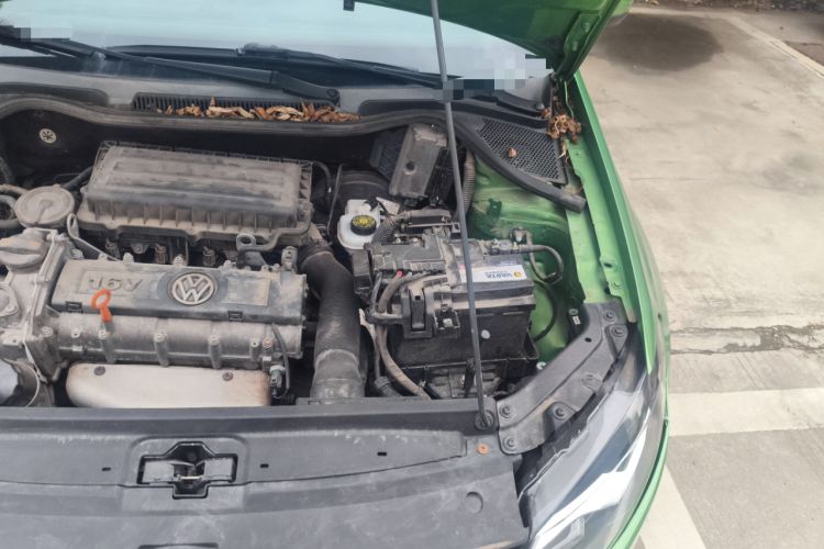 Used Volkswagen Polo 2013 1.4L Automatic Luxury Edition Engine Bay Left