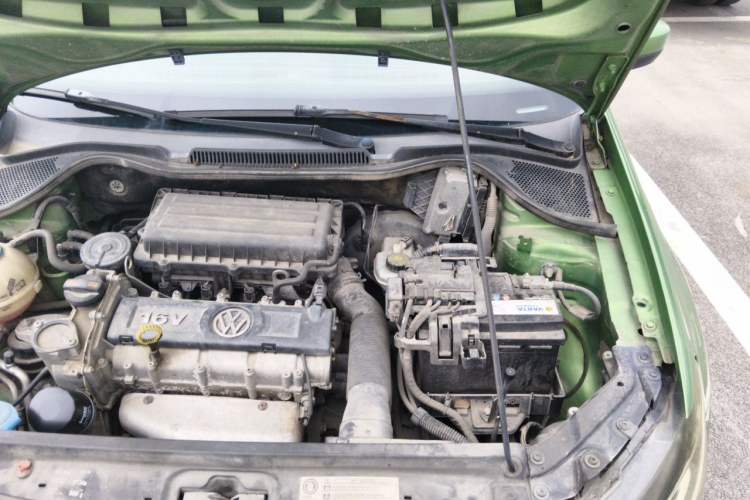 Used Volkswagen Polo 2013 1.6L Automatic Comfort Edition Engine Bay Left