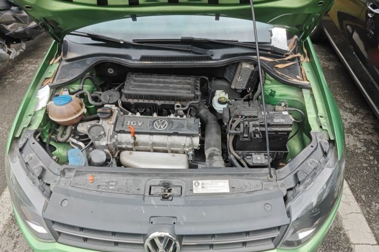 Used Volkswagen Polo 2013 1.4L Manual Fashion Edition Engine Bay