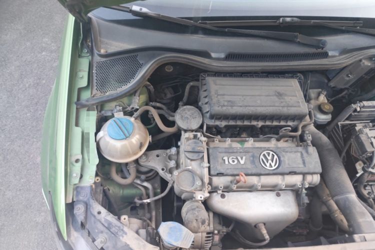 Used Volkswagen Polo 2013 1.4L Automatic Luxury Edition Engine Bay Right