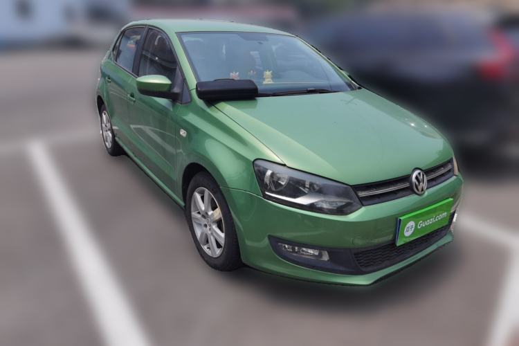 Used Volkswagen Polo 2013 1.4L Manual Comfort Edition Front Right 45 Deg