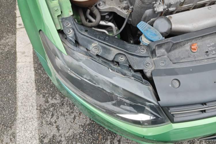 Used Volkswagen Polo 2013 1.4L Manual Fashion Edition Right Front Headlight