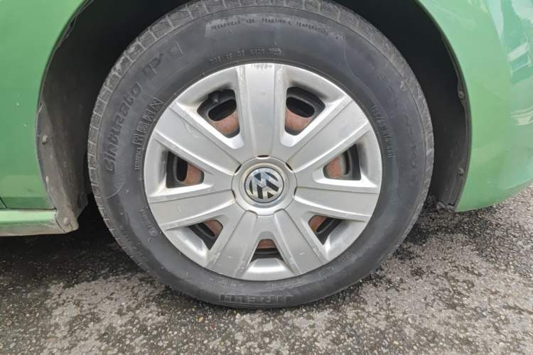 Used Volkswagen Polo 2013 1.4L Manual Fashion Edition Right Front Wheel Hub