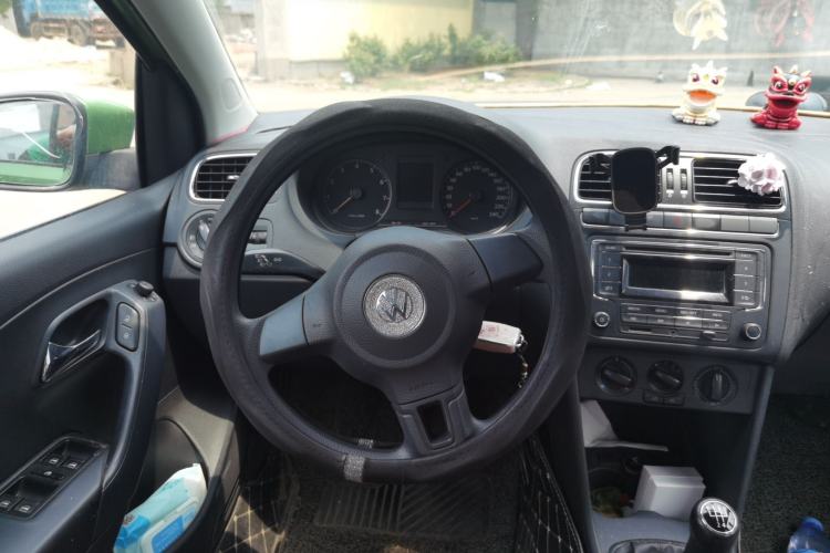 Used Volkswagen Polo 2013 1.4L Manual Comfort Edition Steering Wheel