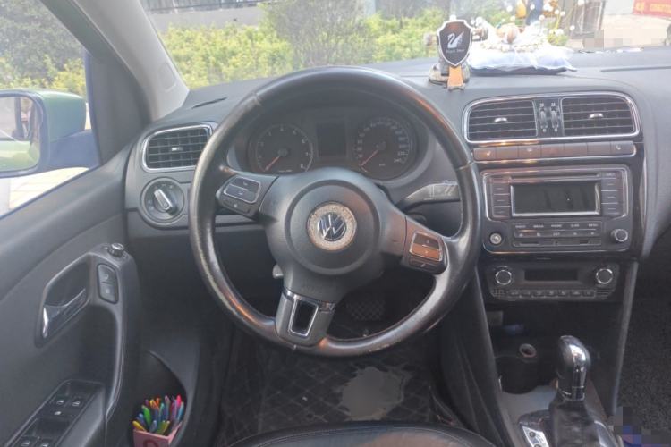Used Volkswagen Polo 2013 1.4L Automatic Luxury Edition Steering Wheel