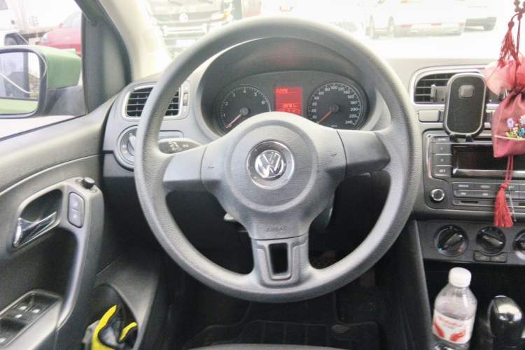Used Volkswagen Polo 2013 1.6L Automatic Comfort Edition Steering Wheel