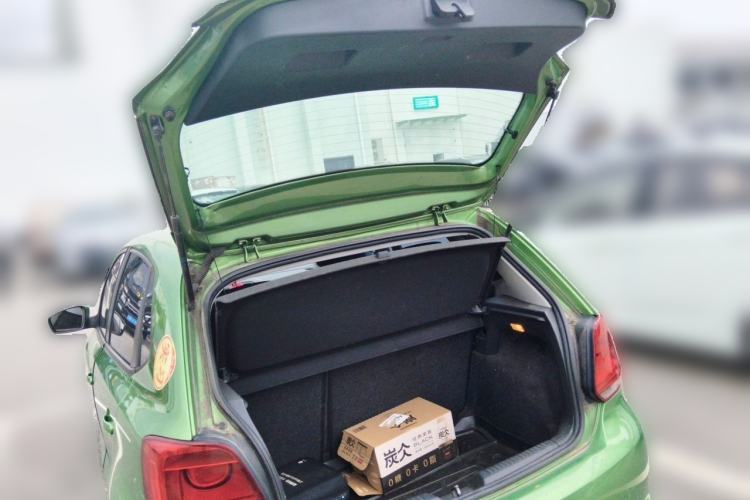 Used Volkswagen Polo 2013 1.6L Automatic Comfort Edition Trunk