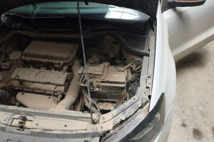 Used Volkswagen Polo 2013 1.4L Manual Fashion Edition Engine Bay Left