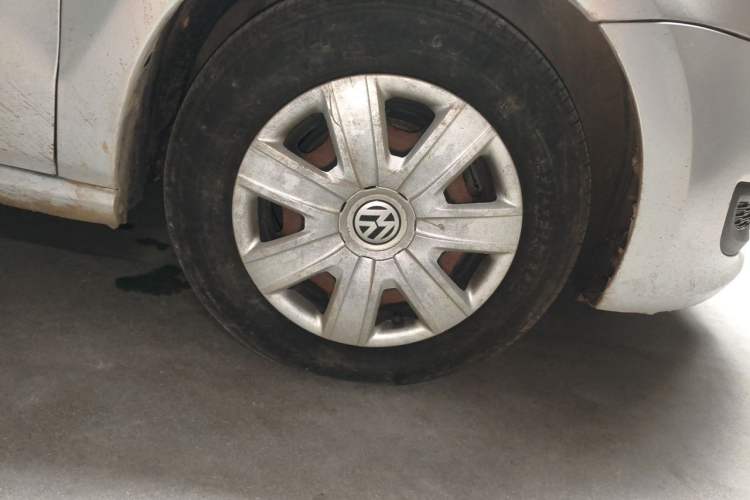 Used Volkswagen Polo 2013 1.4L Manual Fashion Edition Right Front Wheel Hub