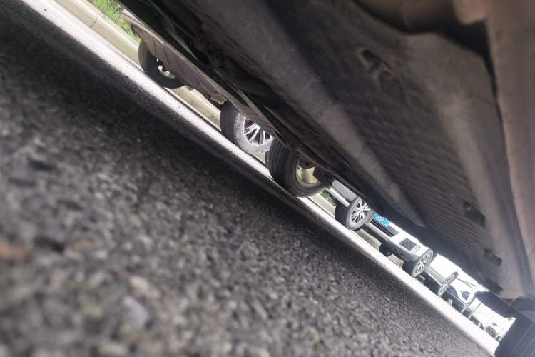 Used Volkswagen Polo 2013 1.6L Automatic Comfort Edition Chassis Front Left