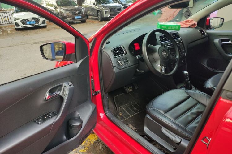 Used Volkswagen Polo 2013 1.6L Automatic Luxury Edition Driver Seat