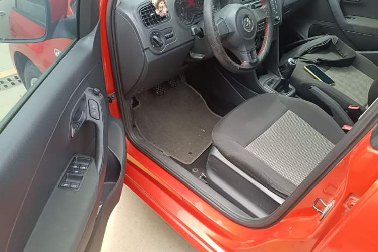 Used Volkswagen Polo 2013 1.4L Manual Fashion Edition Driver Seat