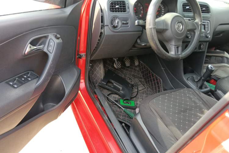 Used Volkswagen Polo 2013 1.4L Manual Fashion Edition Driver Seat