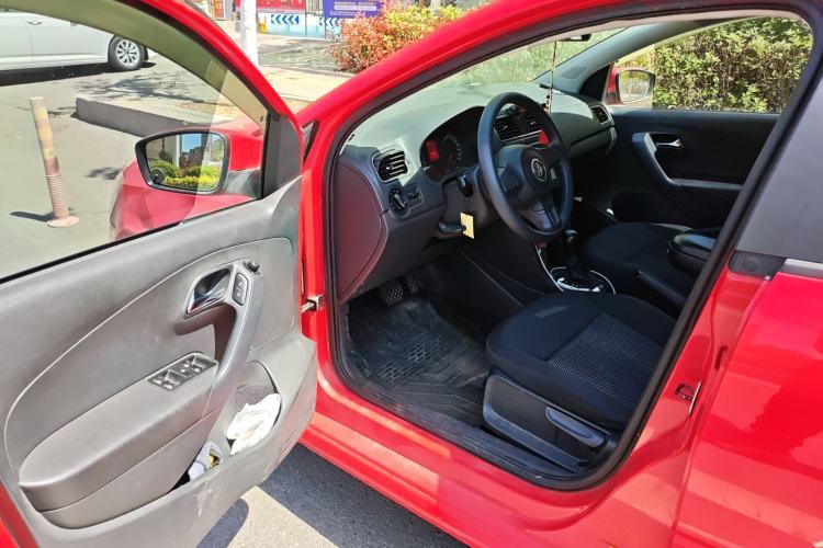 Used Volkswagen Polo 2013 1.6L Automatic Comfort Edition Driver Seat