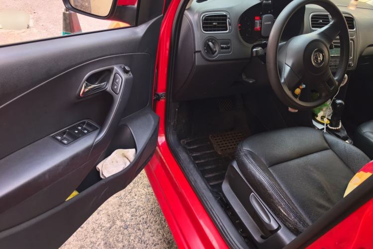 Used Volkswagen Polo 2013 1.4L Automatic Comfort Edition Driver Seat