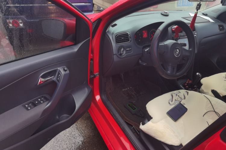 Used Volkswagen Polo 2013 1.4L Manual Fashion Edition Driver Seat