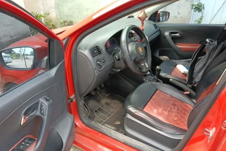 Used Volkswagen Polo 2013 1.4L Manual Fashion Edition Driver Seat