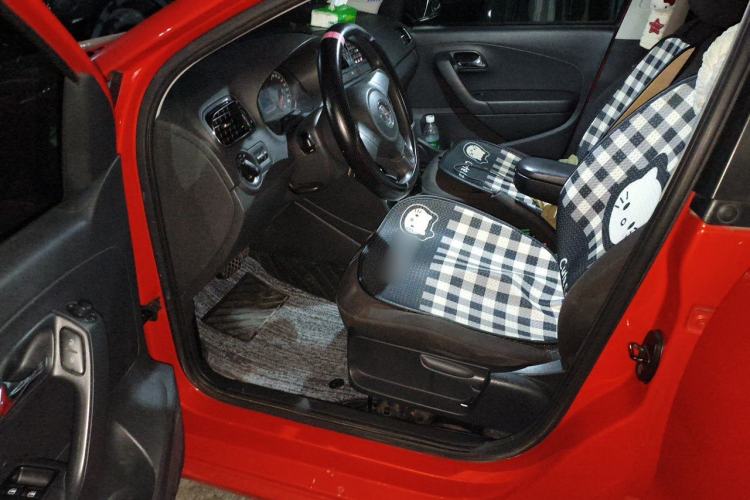 Used Volkswagen Polo 2013 1.6L Automatic Comfort Edition Driver Seat