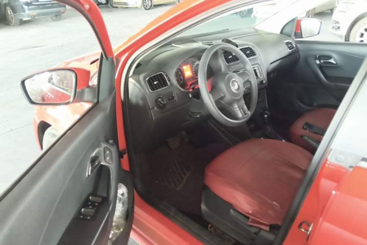 Used Volkswagen Polo 2013 1.6L Automatic Comfort Edition Driver Seat