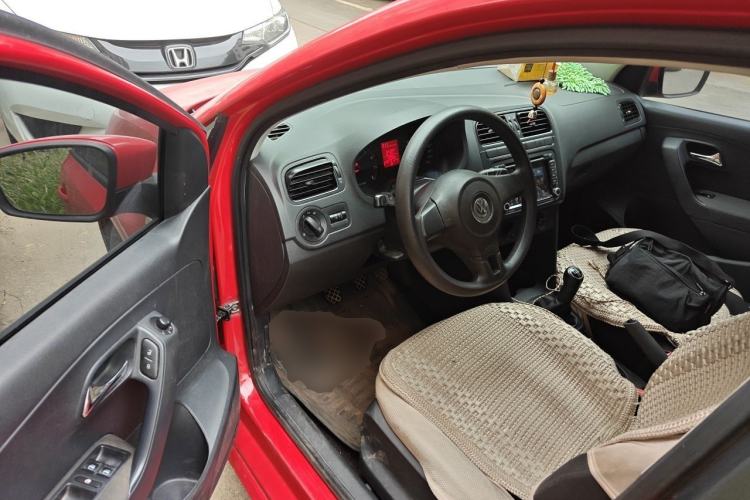 Used Volkswagen Polo 2013 1.4L Manual Fashion Edition Driver Seat