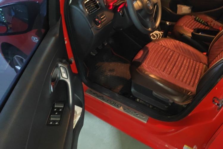 Used Volkswagen Polo 2013 1.4L Manual Comfort Edition Driver Seat